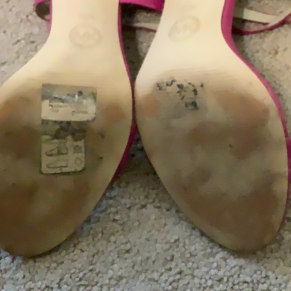 ♨️PRICE ⬇️MICHAEL MK hot pink heels, ankle straps - Picture 4 of 8